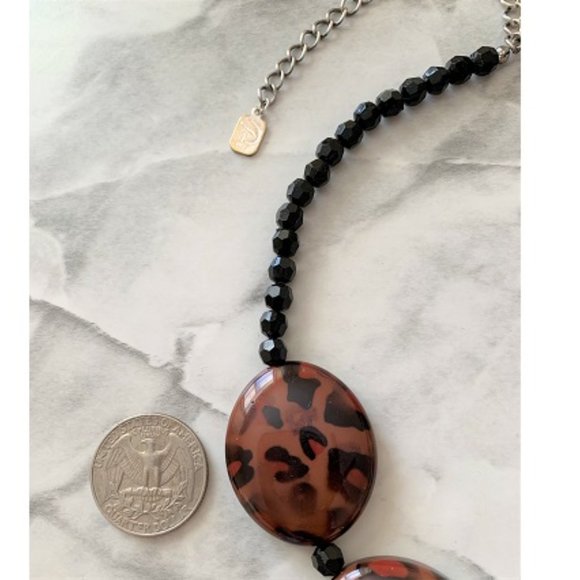 You & I Leopard print beaded necklace - Picture 2 of 6